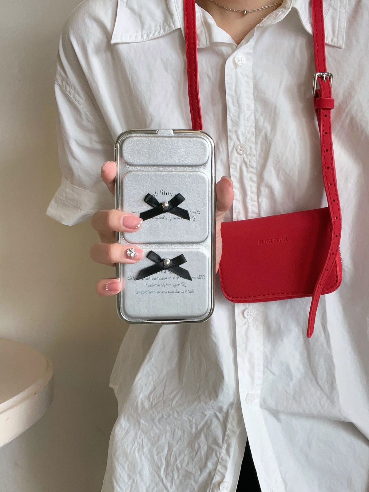 Elegant Ribbon Charm Case - iPhone