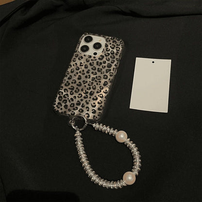 Glamour Wild Case With Charm - iPhone
